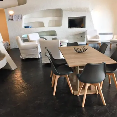 Casa vacanze Beautiful Apt With Balcony With View On The Sea